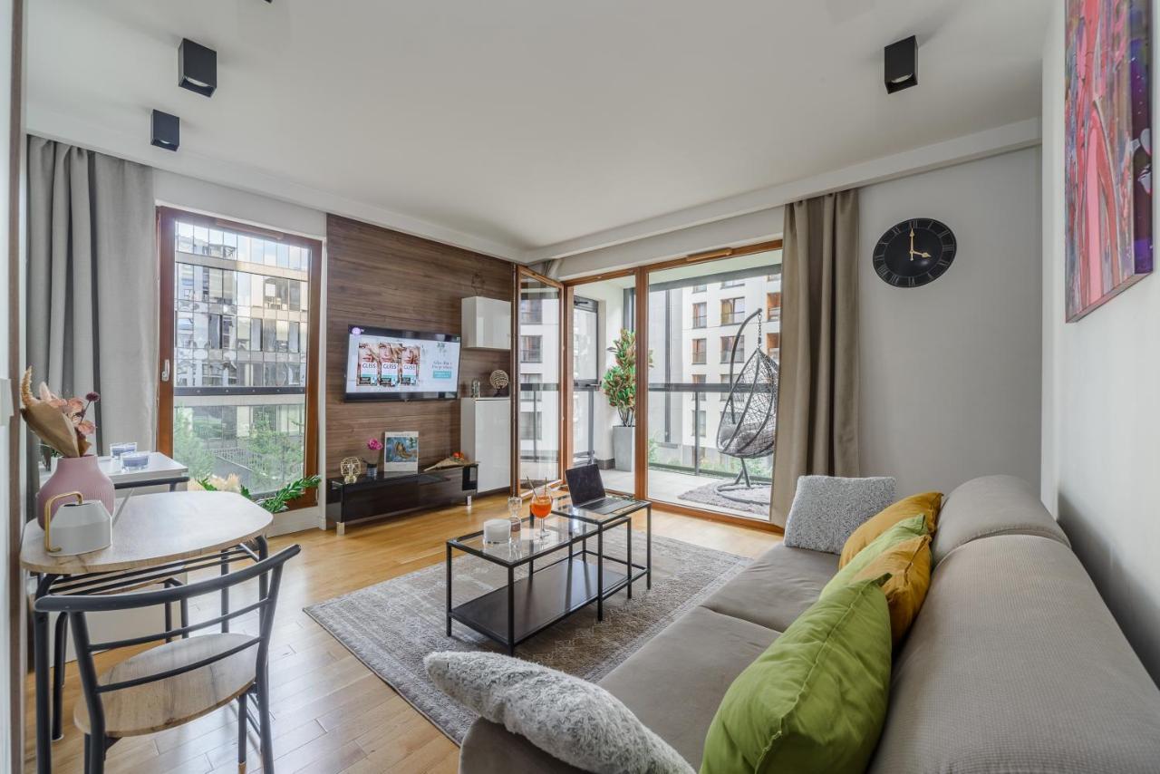 Modern Apartments With Access To The Pool Near Rondo Daszynskiego Station Warschau Exterior foto