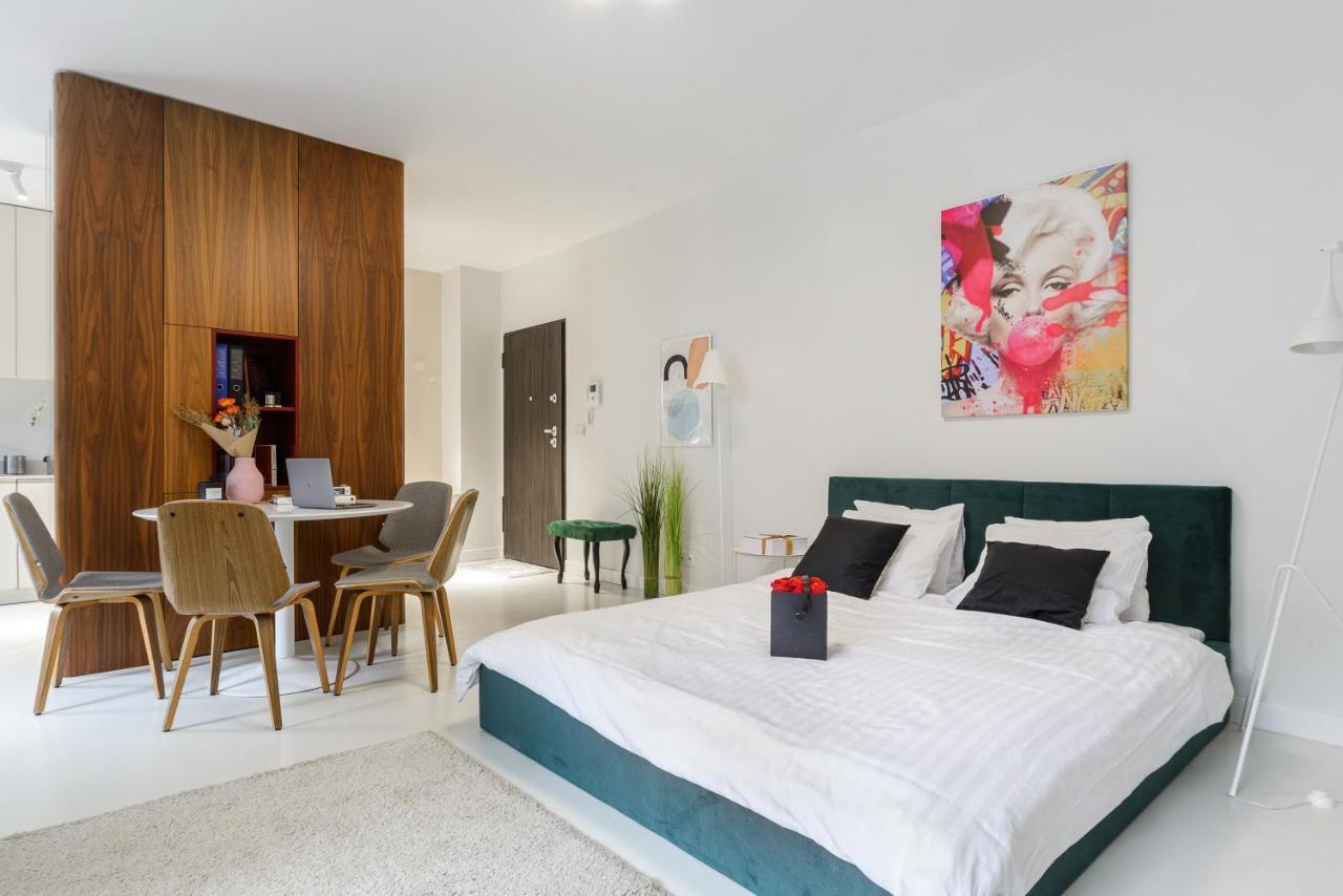 Modern Apartments With Access To The Pool Near Rondo Daszynskiego Station Warschau Exterior foto