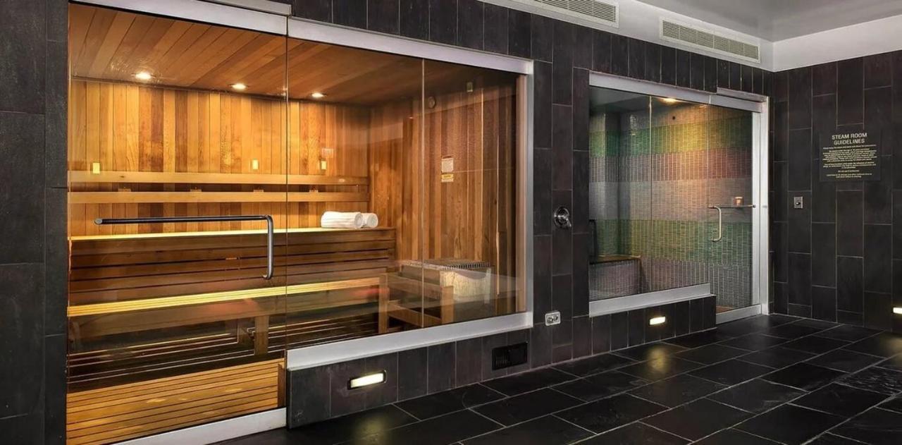 Modern Apartments With Access To The Pool Near Rondo Daszynskiego Station Warschau Exterior foto