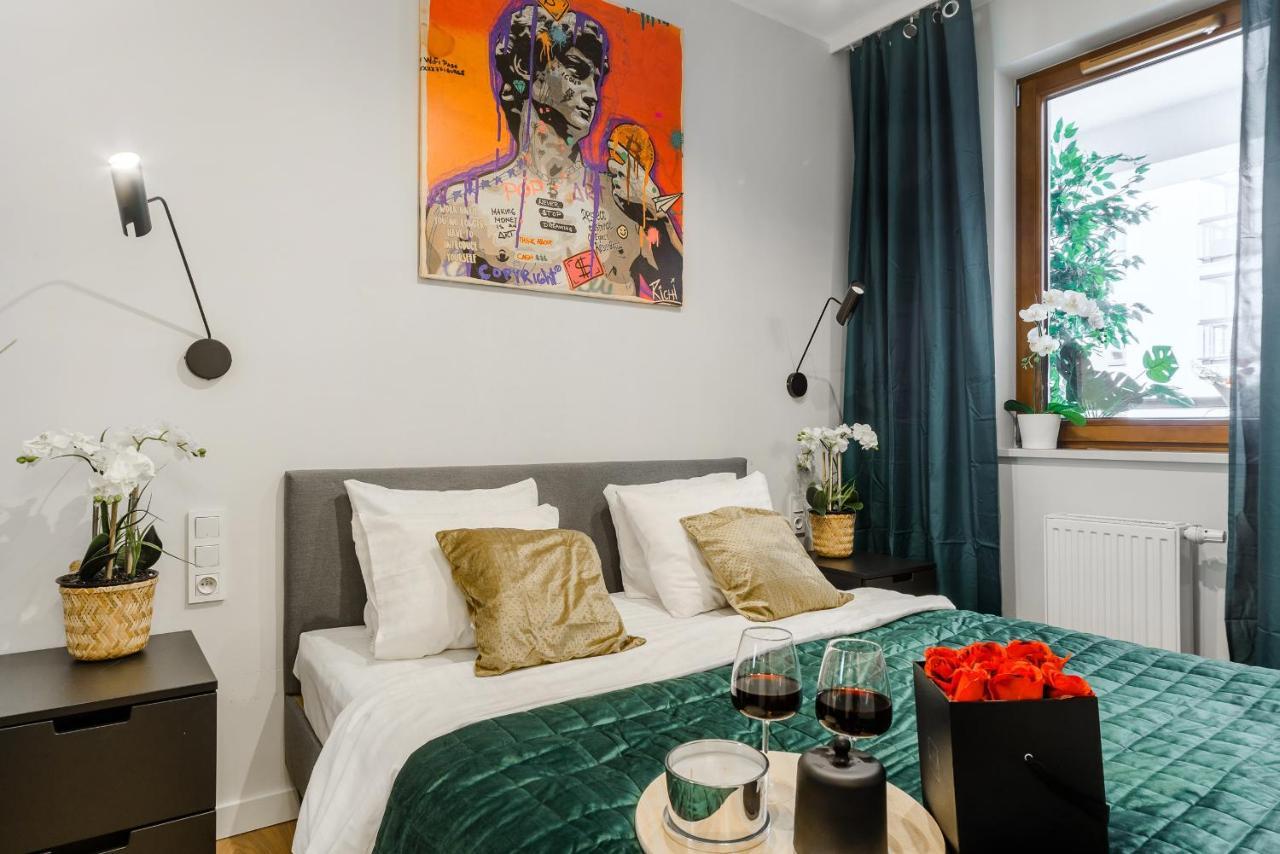 Modern Apartments With Access To The Pool Near Rondo Daszynskiego Station Warschau Exterior foto