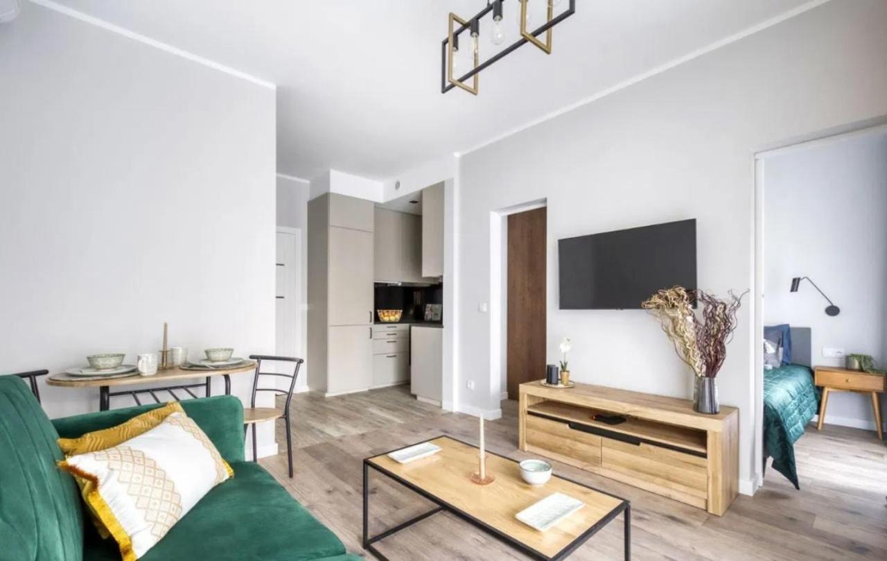 Modern Apartments With Access To The Pool Near Rondo Daszynskiego Station Warschau Exterior foto